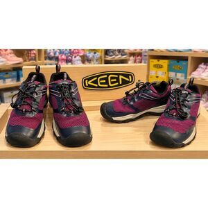 KEEN Kids Wanduro Waterproof Purple And Navy Hiker Shoes Size 1